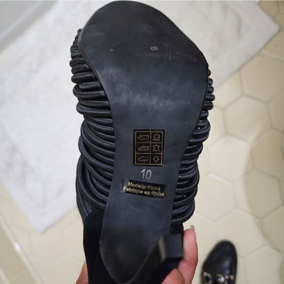 Jeffery Campbell  - Picture 6 of 10